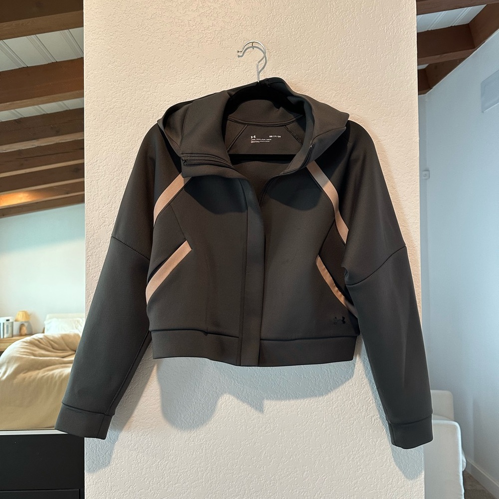Under Armour boxy crop hoodie jacket S